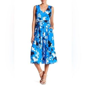 Vince Camuto Jumpsuit floral blue size medium